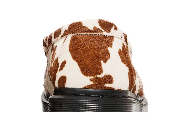 supreme-x-penton-tassel-loafer-cow-print-31373935_06