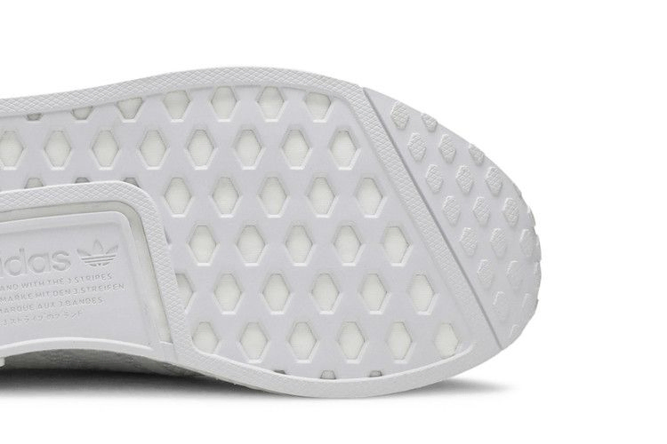 wmns-nmd_r1-crystal-white-fu9350_04