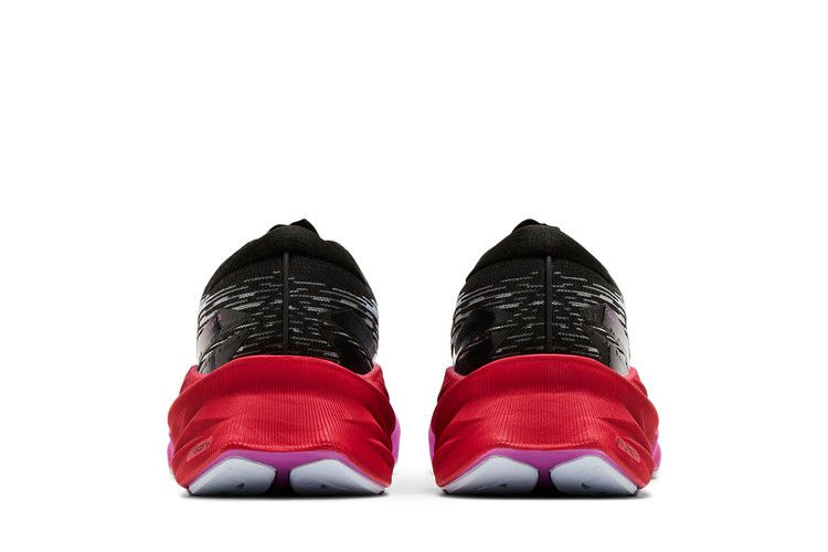 wmns-novablast-3-black-soft-sky-1012b288-002_05