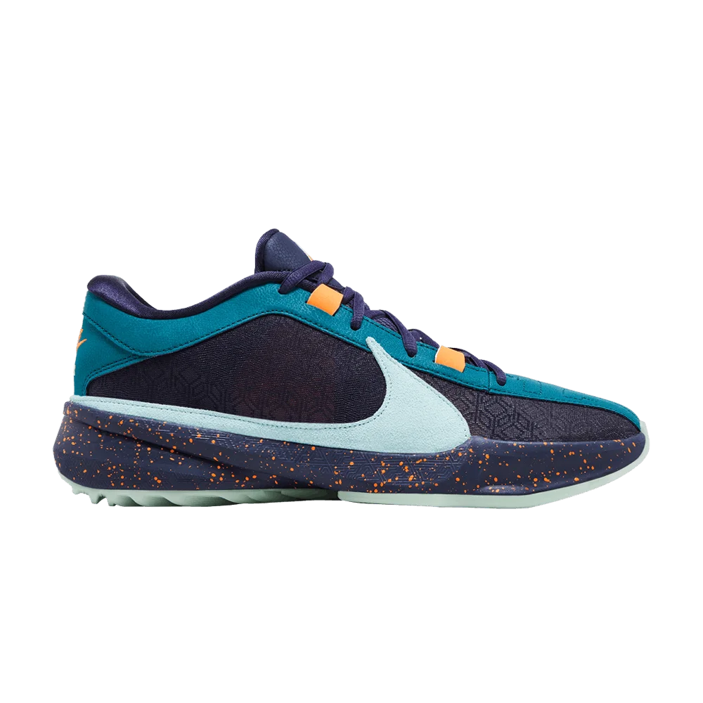 Krossovki-Nike-Zoom-Freak-5-Nigerian-Nightmare