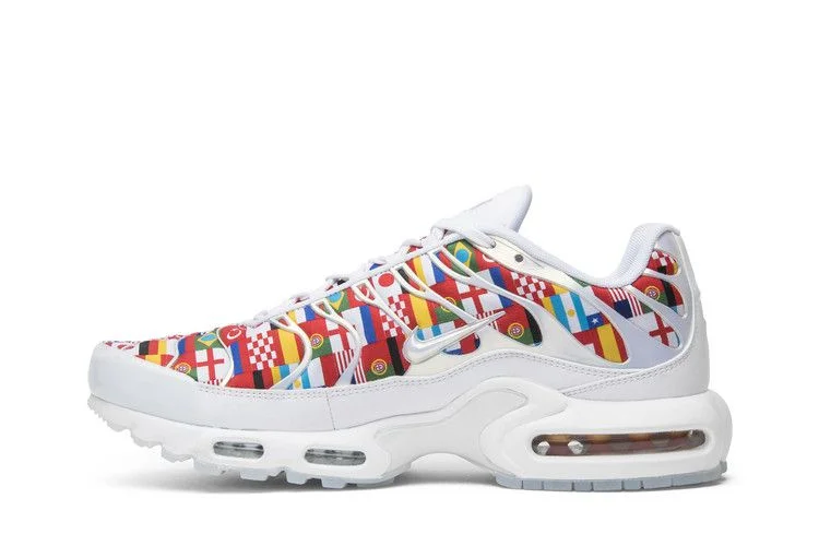 Кроссовки Nike Air Max Plus 'International Flag'