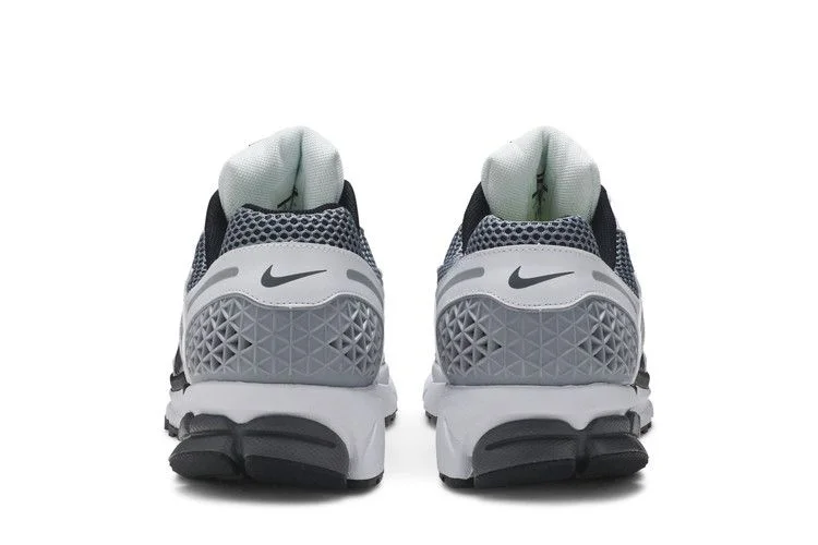 Krossovki-Nike-Air-Zoom-Vomero-5-SE-SP-Dark-Grey-2019-5