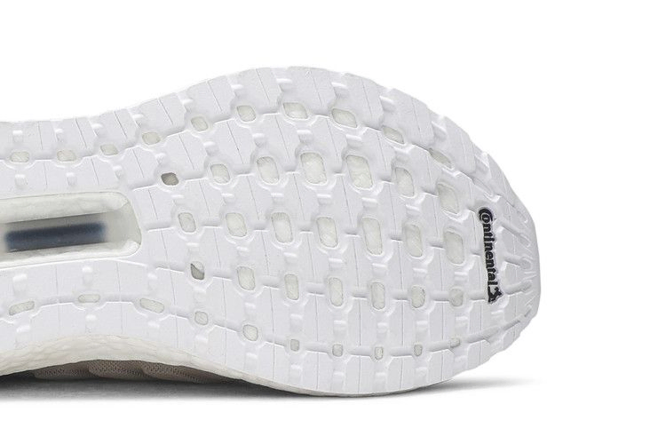 wmns-ultraboost-19-pale-nude-b75878_04