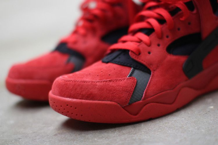 Кроссовки Nike Air Flight Huarache 'University Red Black'