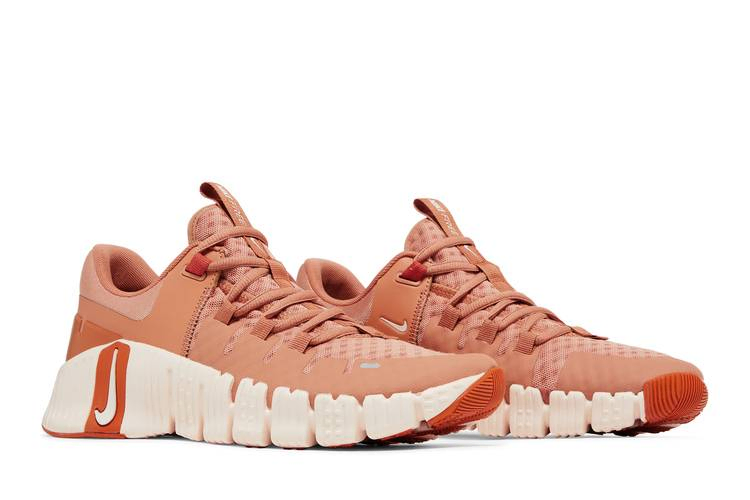 wmns-free-metcon-5-amber-brown-campfire-orange-dv3950-200_07