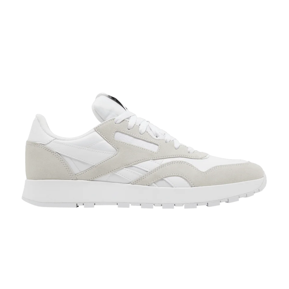 Krossovki-Maison-Margiela-x-Reebok-Classic-Nylon-Tabi-Project-0-White