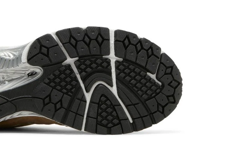 Krossovki-New-Balance-2002R-Tan-4