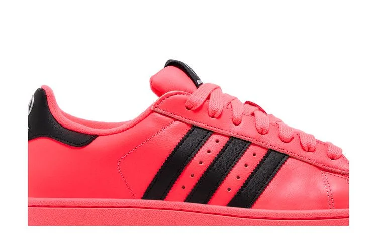 Кроссовки Mercedes-AMG Petronas Formula One Team x adidas Superstar 'Miami Grand Prix Pack'