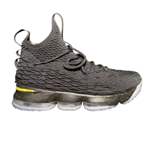 lebron-15-oregon-away-pe-897648-813703-300x300