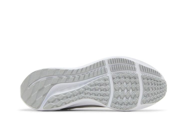 wmns-air-zoom-pegasus-40-white-metallic-silver-dv3854-101_03