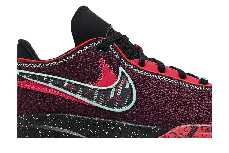 Krossovki-Nike-LeBron-20-SE-GS-Night-Maroon-1