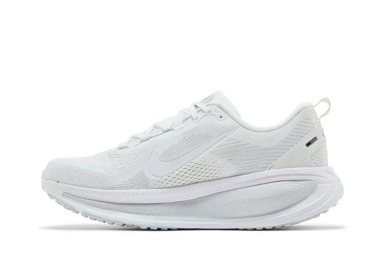 Кроссовки Nike Vomero 18 'White Photon Dust'