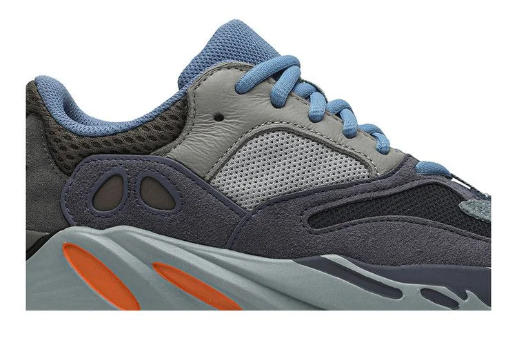 Кроссовки adidas Yeezy Boost 700 'Carbon Blue'