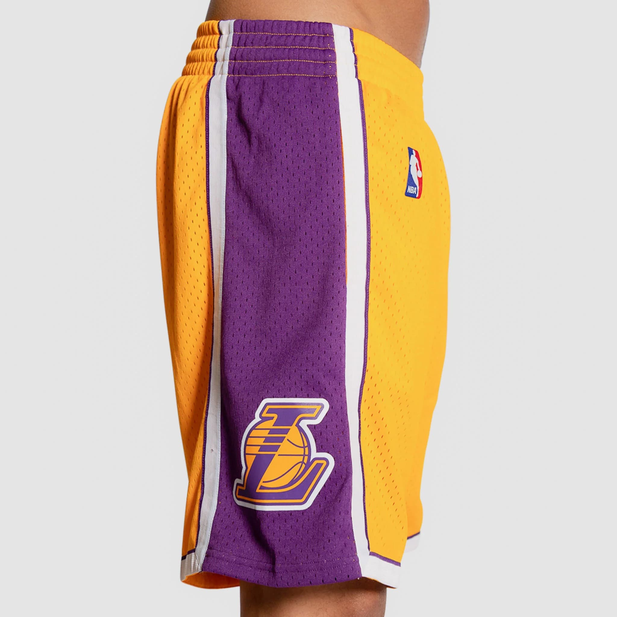 Mitchell-Ness-Los-Angeles-Lakers-2009-10-Hardwood-Classics-Throwback-Swingman-NBA-Shorts-5