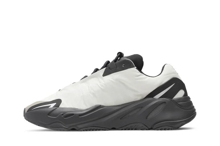 Кроссовки adidas Yeezy Boost 700 MNVN 'Bone'