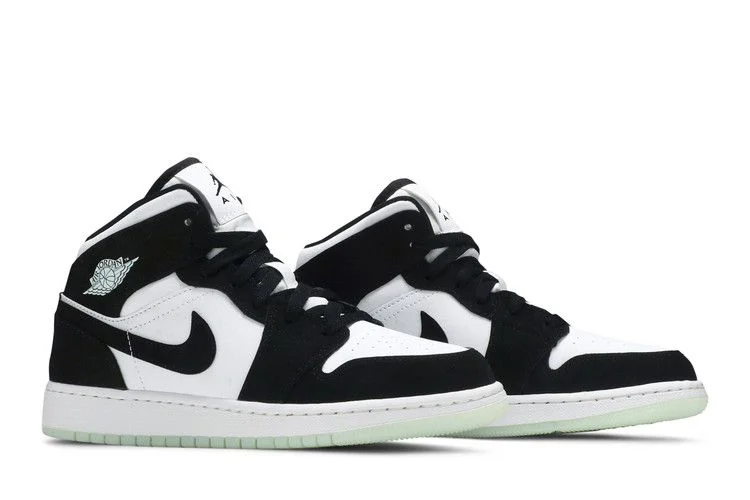 Krossovki-Air-Jordan-1-Mid-SE-GS-Glow-in-the-Dark-Panda-7