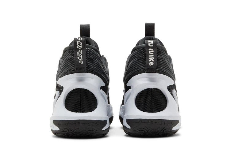 cosmic-unity-2-black-football-grey-dh1537-003_05