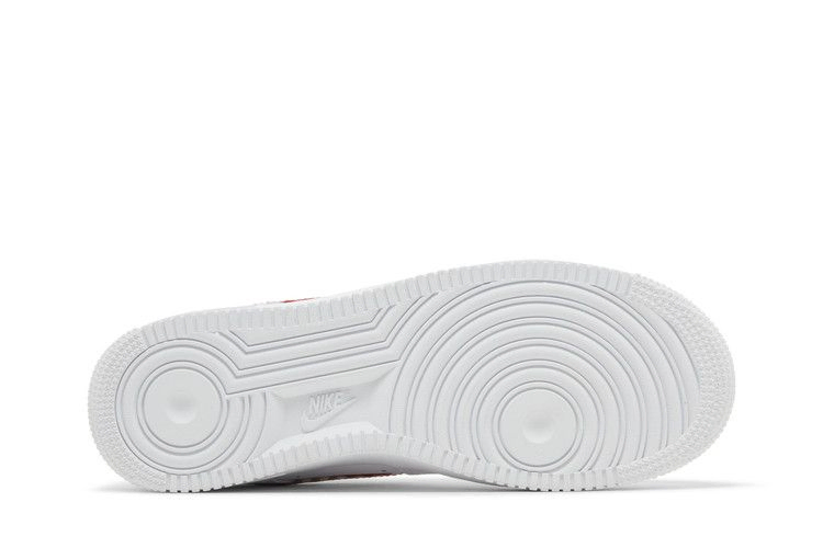 Кроссовки Nike Wmns Air Force 1 '07 Essential 'Mystic Red Gingham'