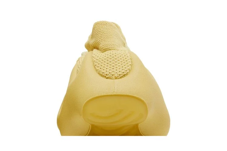 Krossovki-adidas-Yeezy-450-Sulfur-6