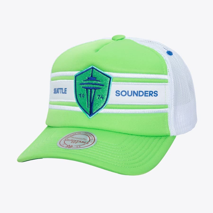 Бейсболка Mitchell & Ness Rave Green Seattle Sounders FC Sideline Trucker Snapback Hat