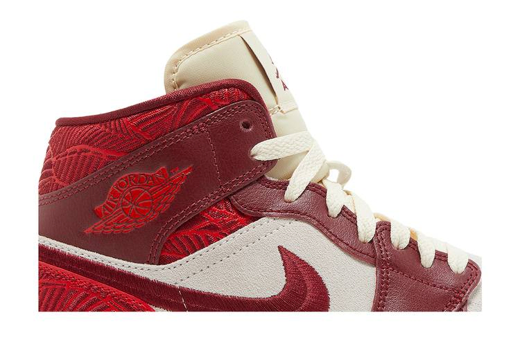 Кроссовки Wmns Air Jordan 1 Mid SE 'Lift Up'