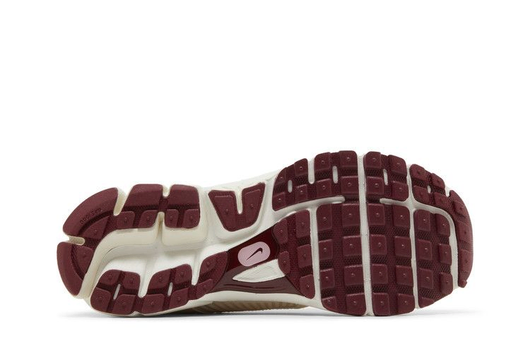 Кроссовки Nike Wmns Air Zoom Vomero 5 'Valentine's Day'