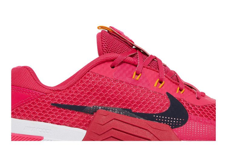 wmns-metcon-7-rush-pink-blackened-blue-cz8280-656_01