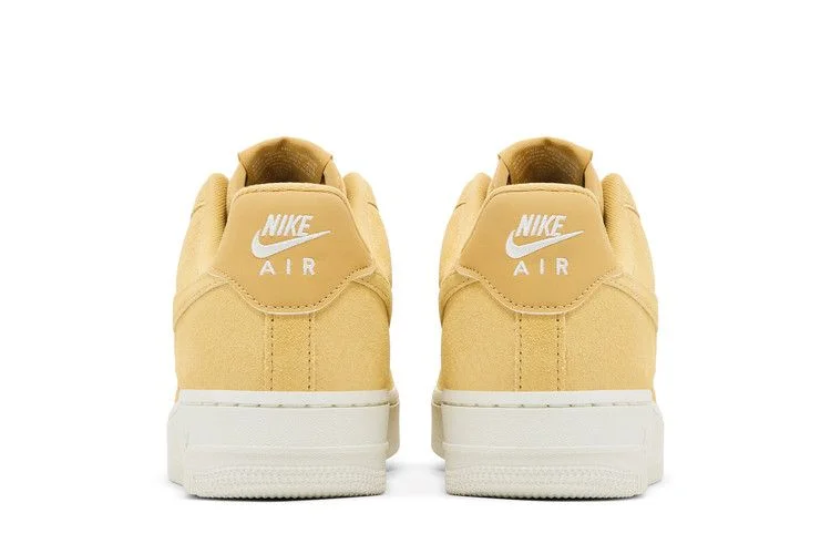 Кроссовки Nike Wmns Air Force 1 Low '07 'Club Gold Sail'