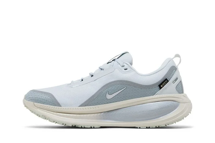Кроссовки Nike Vomero 18 GORE-TEX Reflective 'Pure Platinum Metallic Silver'