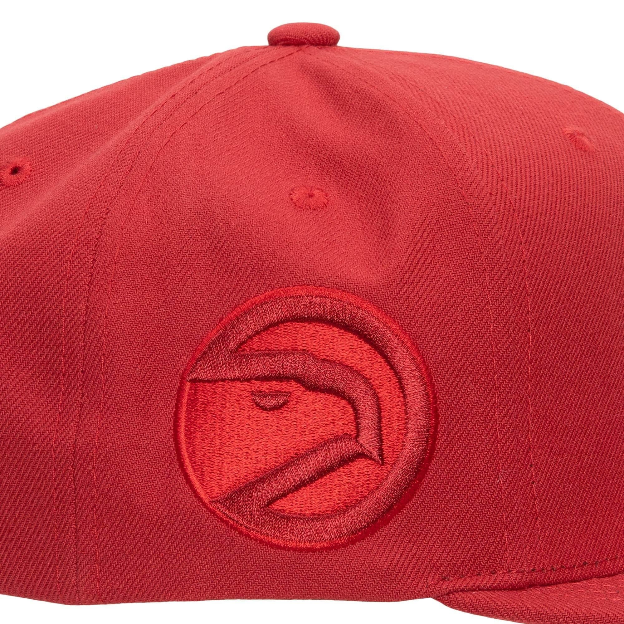 Бейсболка Mitchell & Ness Monochromatic Snapback HWC Atlanta Hawks Hat