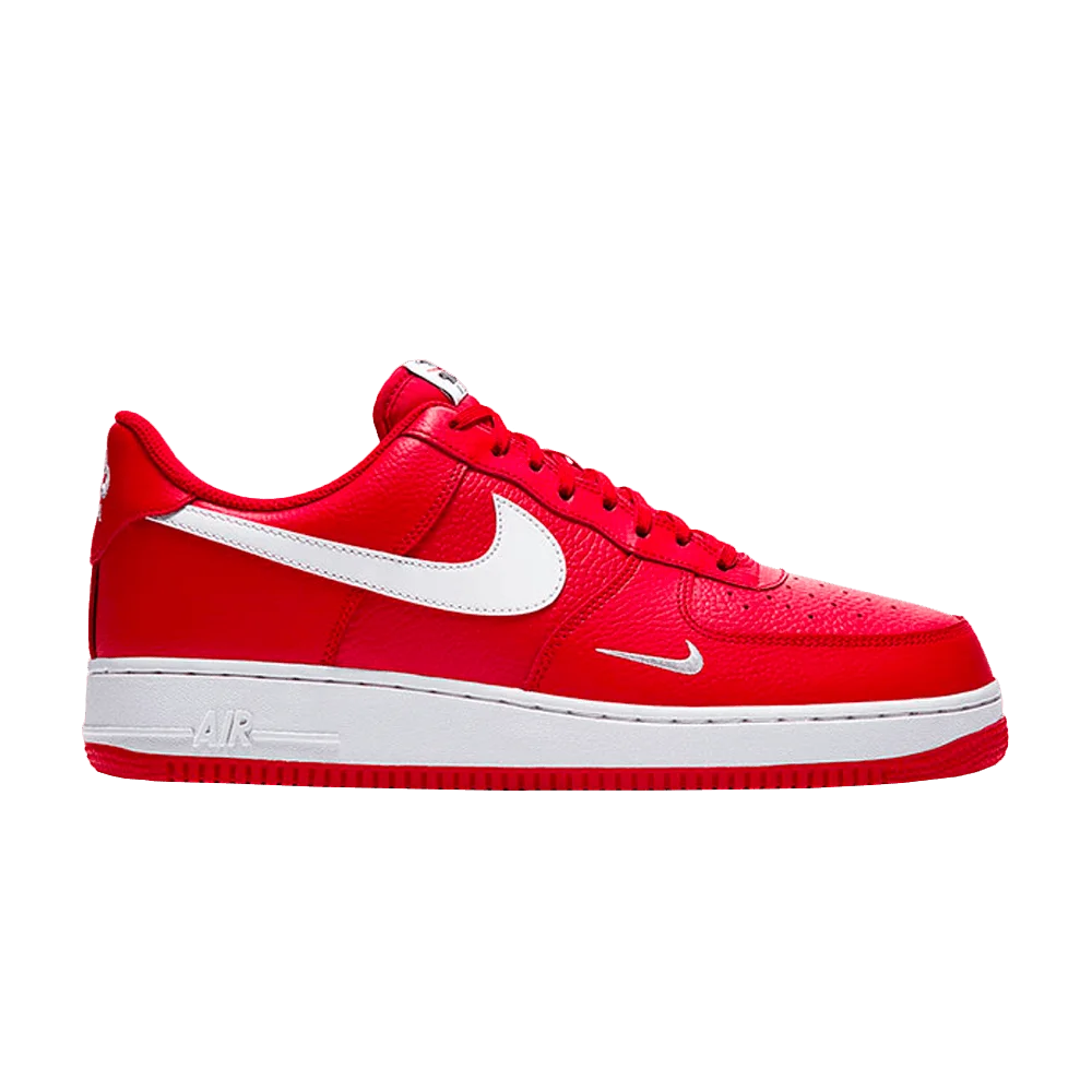 Krossovki-Nike-Air-Force-1-Low-Mini-Swoosh-University-Red