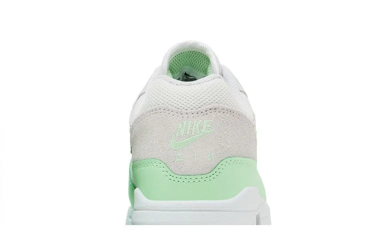 Krossovki-Nike-Air-Max-1-Essential-Vapor-Green-6