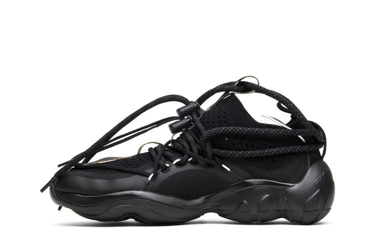 pyer-moss-x-dmx-run-fusion-experiment-triple-black-dmxrunfusiontripleblack_02