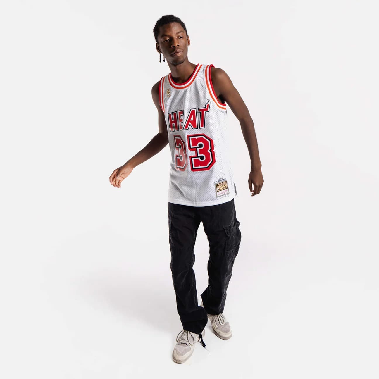 1996-97-Miami-Heat-Alonzo-Mourning-33-Swingman-Hardwood-Classic-White-Jersey-3