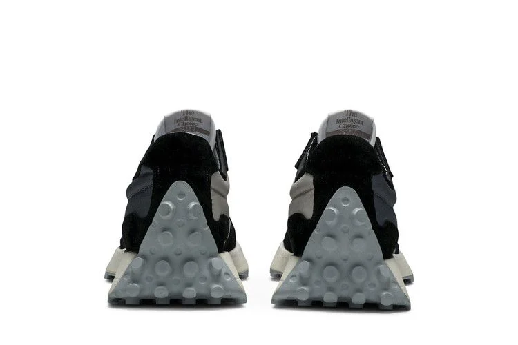Кроссовки New Balance Wmns 327 'Black White'