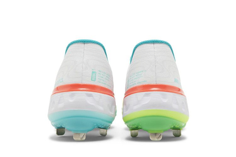 alpha-huarache-elite-3-low-white-infrared-volt-cv3552-107_05