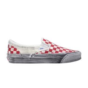og-classic-slip-on-lx-stressed-red-checkerboard-vn0a32qn9y1-300x300