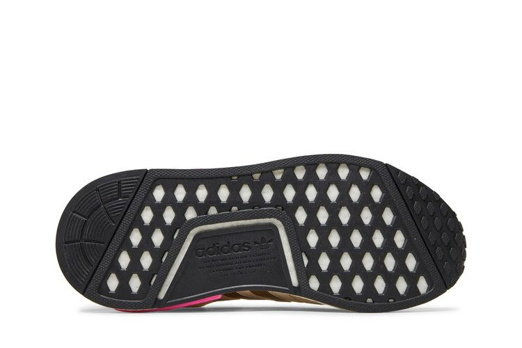 wmns-nmd_r1-cream-screaming-pink-fy3566_03