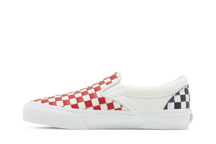 classic-slip-on-vlt-lx-leather-woven-red-vn0a5jj19jd_02