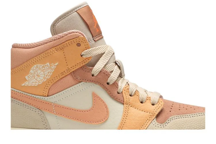 Кроссовки Wmns Air Jordan 1 Mid 'Apricot'