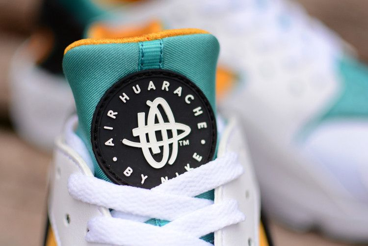 Кроссовки Nike Air Huarache 'White Turquoise Gold'