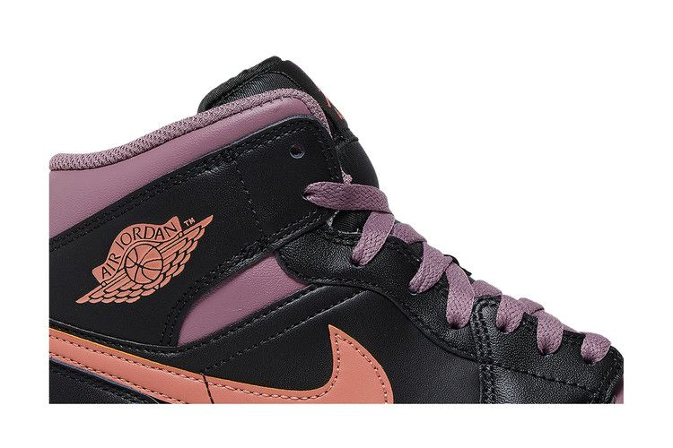 Кроссовки Air Jordan 1 Mid SE 'Black Sky J Mauve'