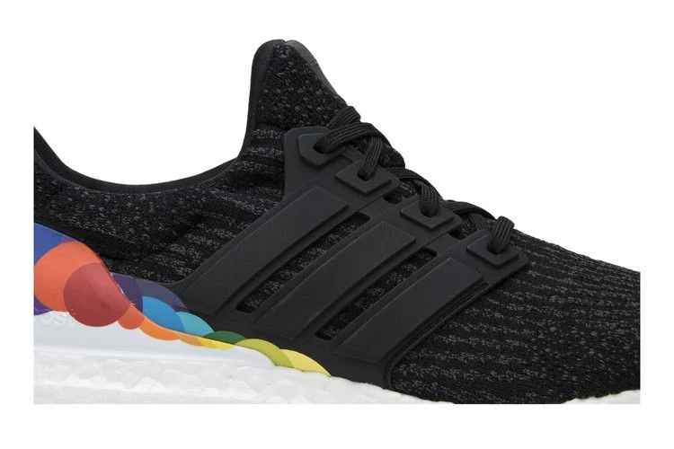 Кроссовки adidas UltraBoost 3.0 Limited 'Pride'