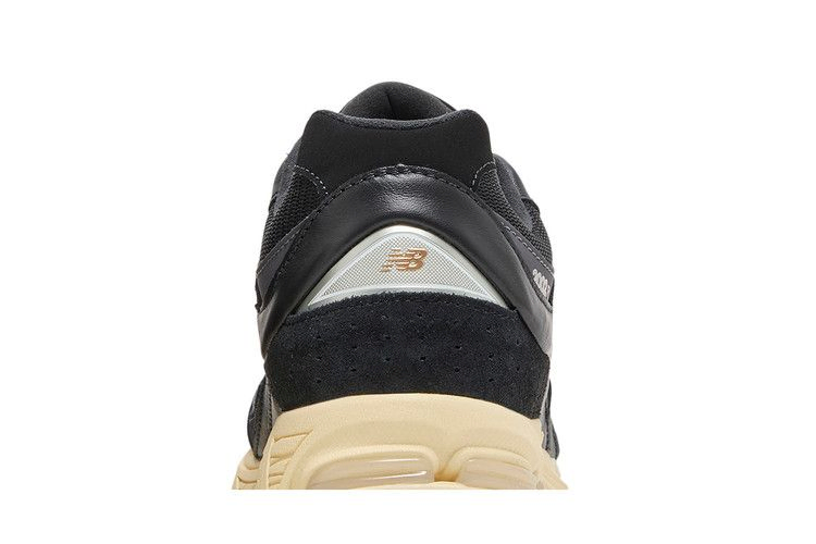 Кроссовки New Balance 2002R 'Leather Pack - Vintage Black'