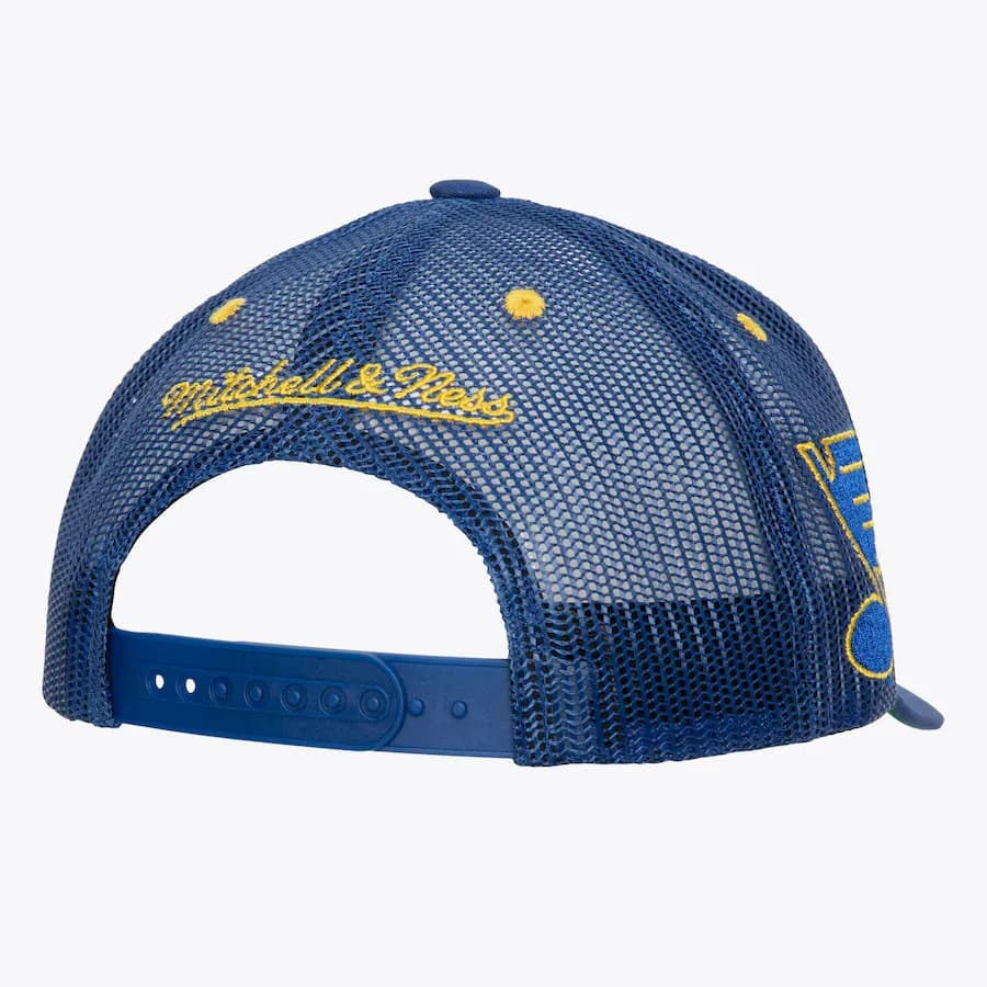 Бейсболка Mitchell & Ness Blue St. Louis Blues Team Seal Trucker Adjustable Hat