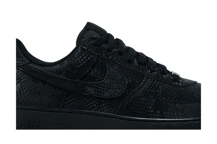 Кроссовки Kobe Bryant x Nike Air Force 1 Low 'Triple Black'