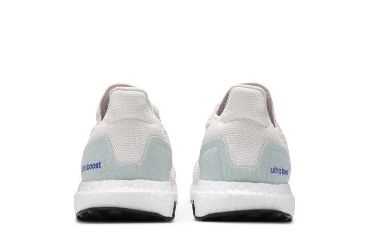 Кроссовки adidas Wmns UltraBoost 6.0 'Halo Ivory'