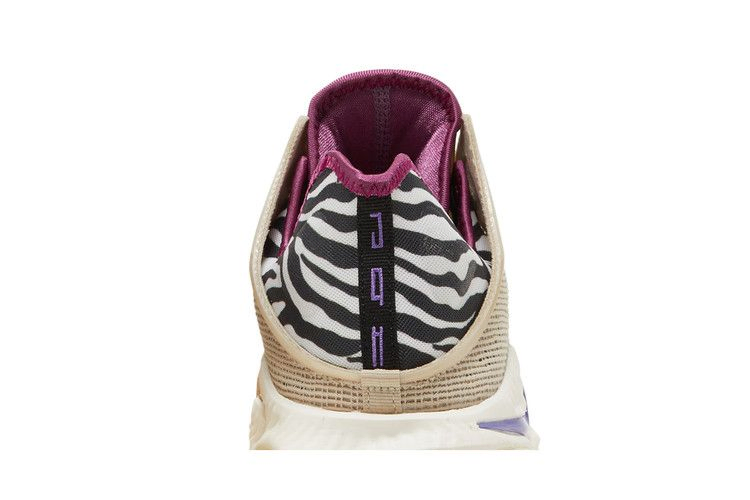 Кроссовки Nike LeBron 19 Low 'Safari'