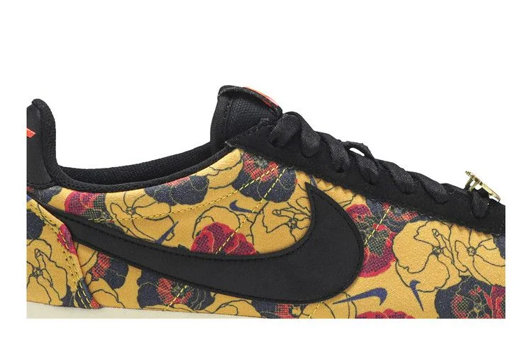 Krossovki-Nike-Wmns-Cortez-Gold-Floral-1