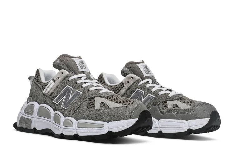 Krossovki-Salehe-Bembury-x-New-Balance-574-YURT-Shark-Skin-7